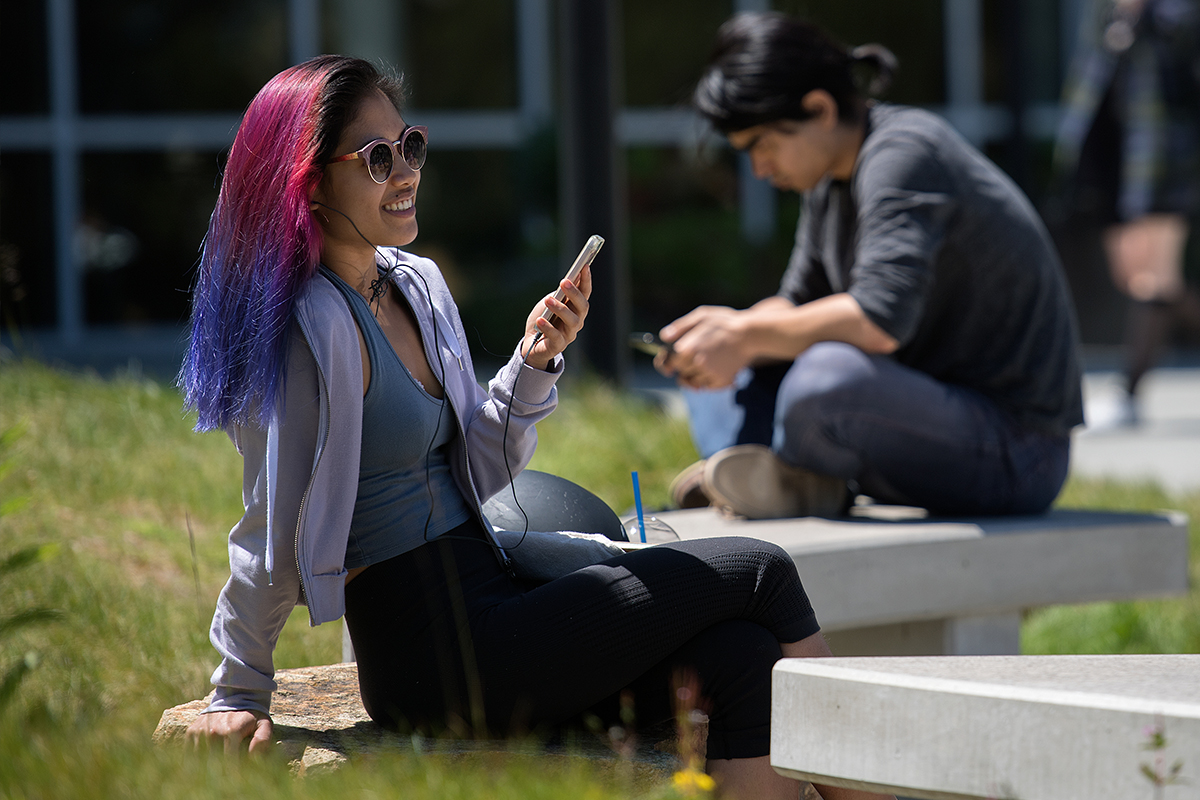 SF State students on their phones